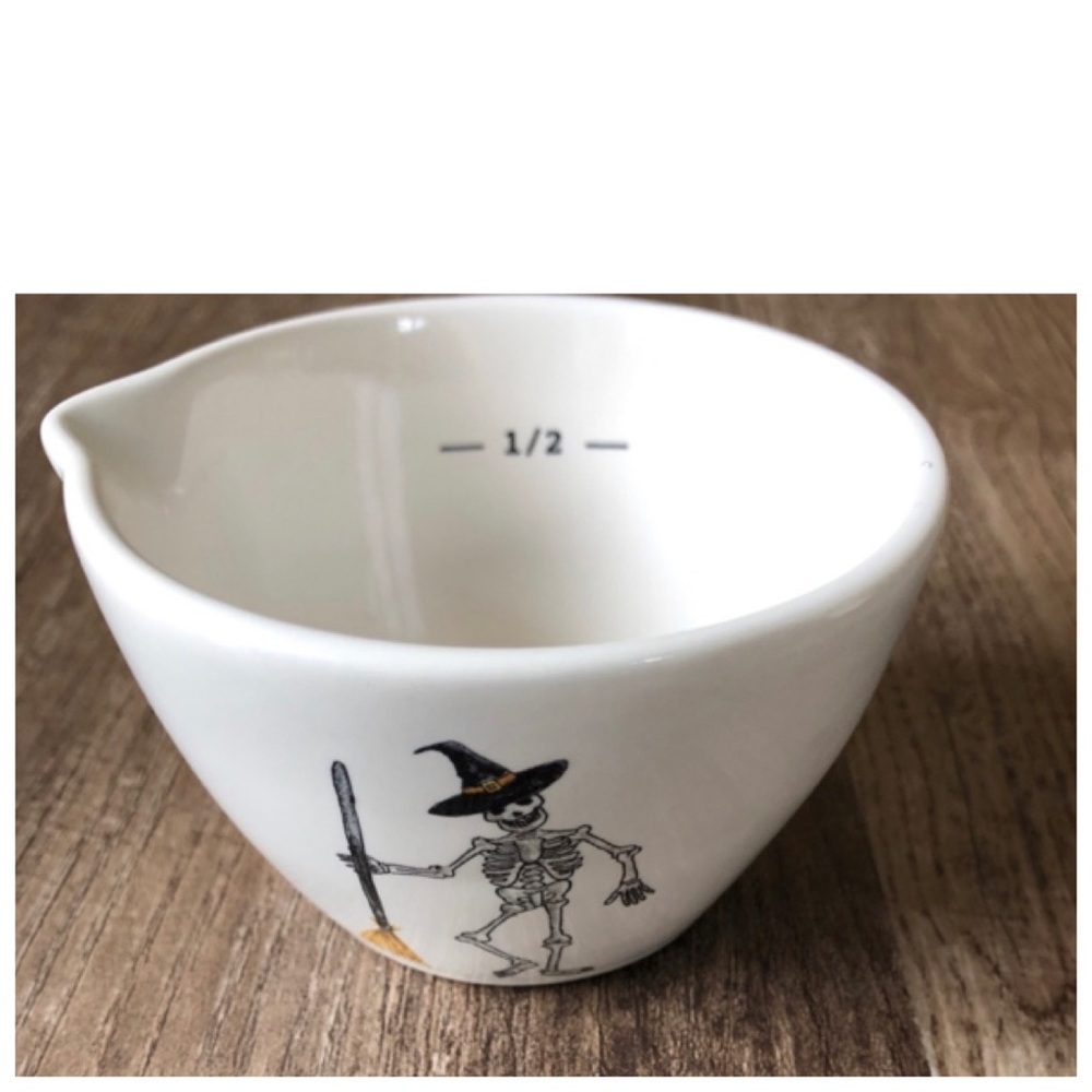 NEW Rae Dunn Dancing Skeleton Measuring Cups - Picture 6 of 8
